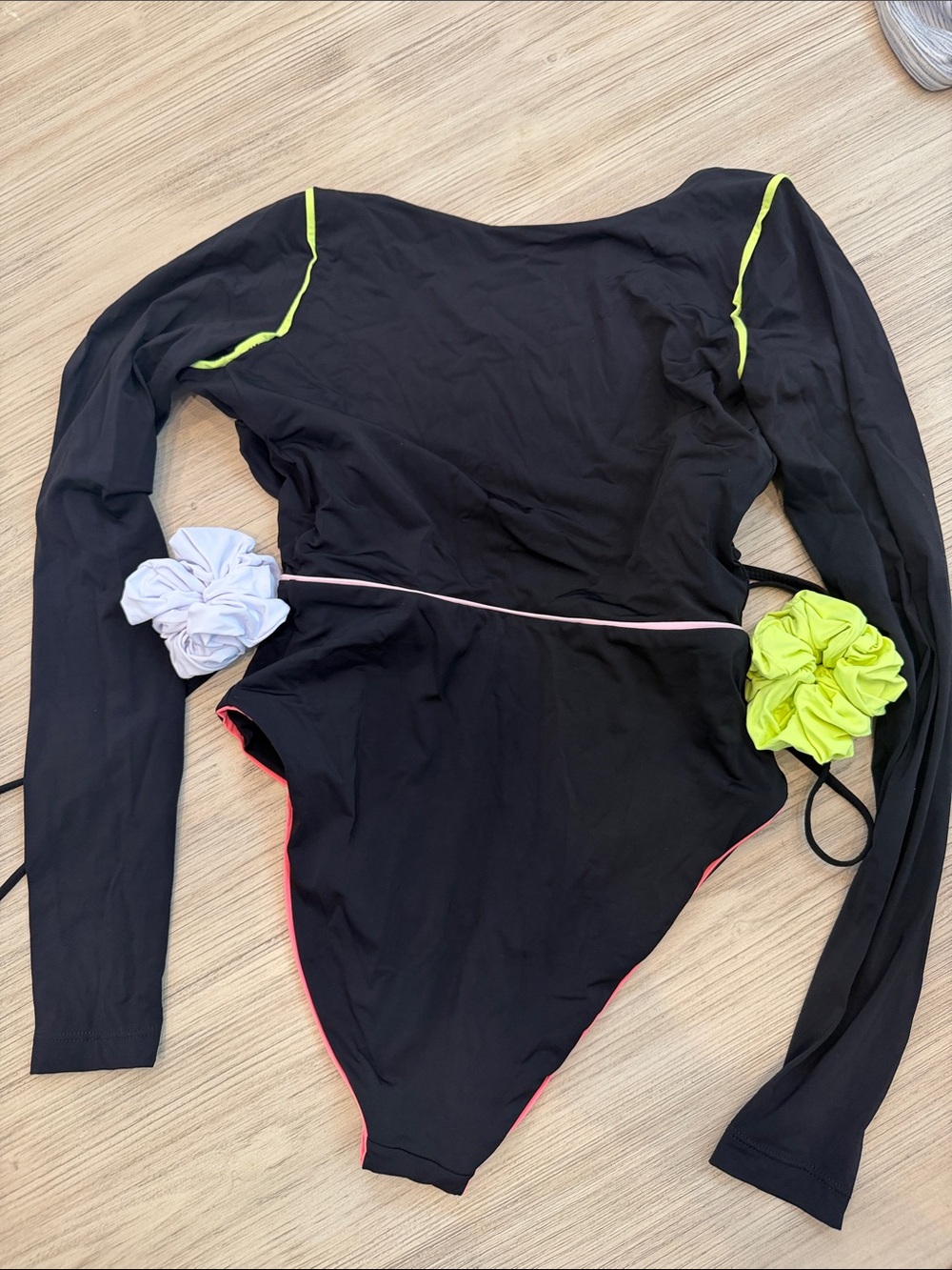 Oneone one piece neon stripe